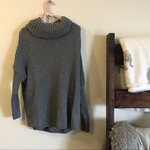 Die & Rae Turtleneck Sweater